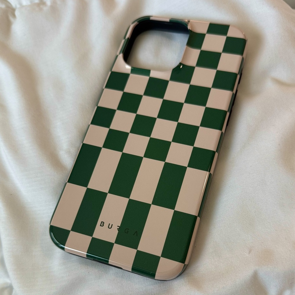BUZGA Green and Cream Checkered Phone Case